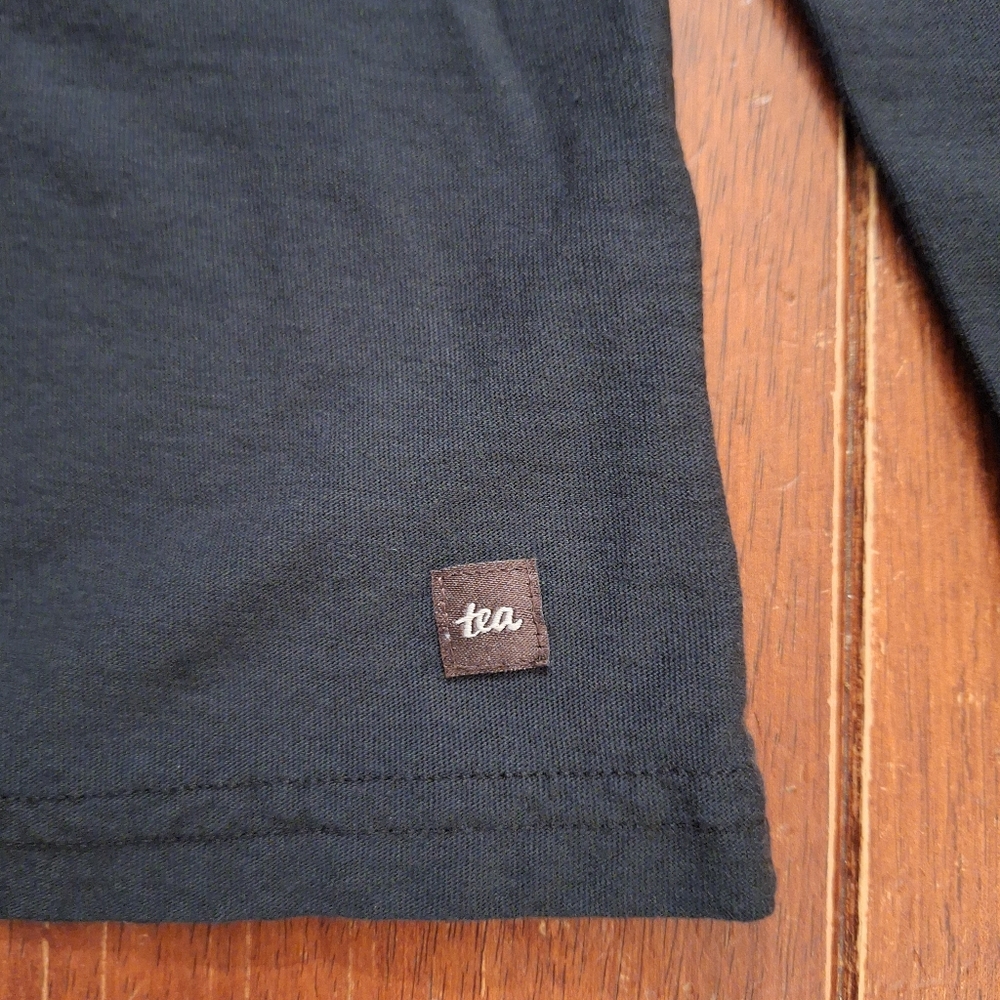 Boys Tea Collection Long Sleeve Mountain Print Shirt - Black and Blue Size 8 - Picture 5 of 6